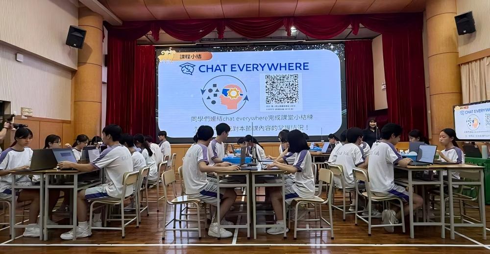 新闻配图-CE2进校园4.jpg 新闻配图-CE2进校园4.jpg