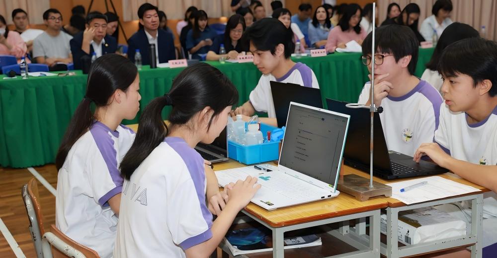 新闻配图-CE2进校园2.jpg 新闻配图-CE2进校园2.jpg